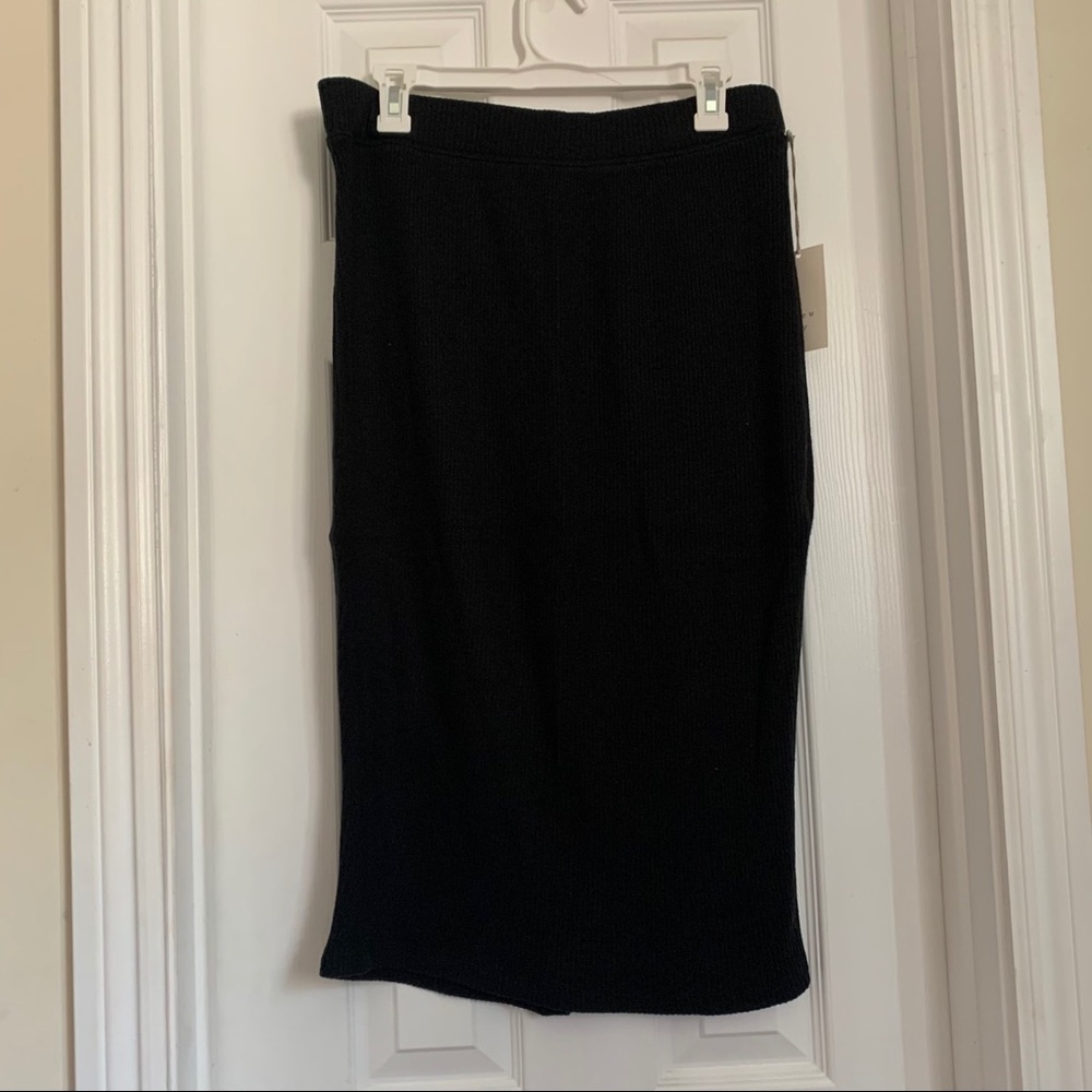 Black pencil skirt